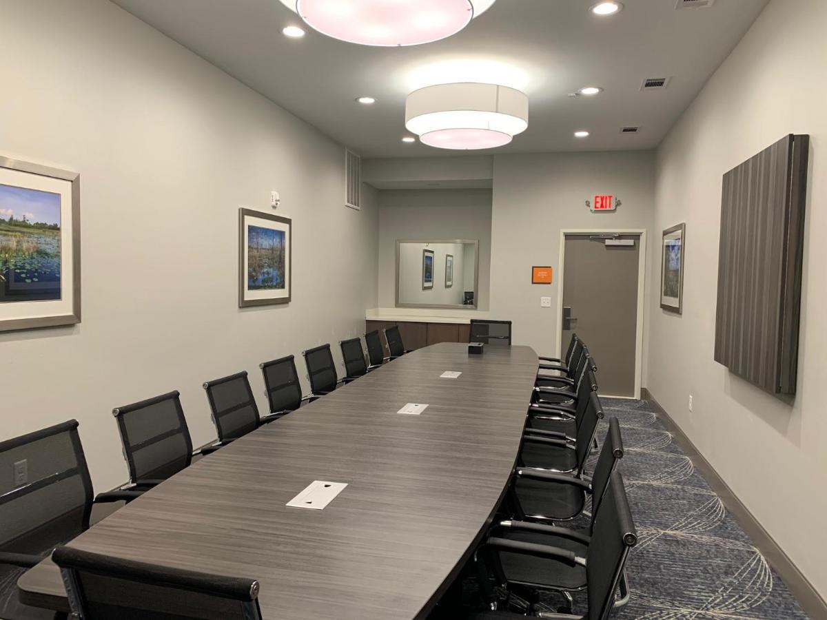 La Quinta Inn & Suites By Wyndham Tifton Exteriör bild
